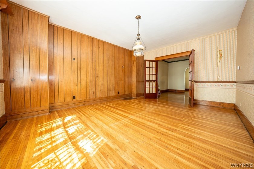 Welcome to 49 Edgewood Ave! Great opportunity to buy this - photo 9