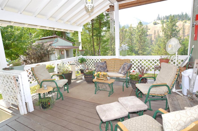 Multi-Unit Opportunity on the Clearwater River. 3 Homes!! - photo 4