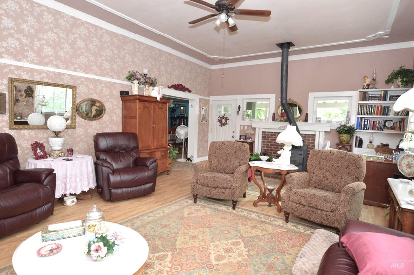 Multi-Unit Opportunity on the Clearwater River. 3 Homes!! - photo 9