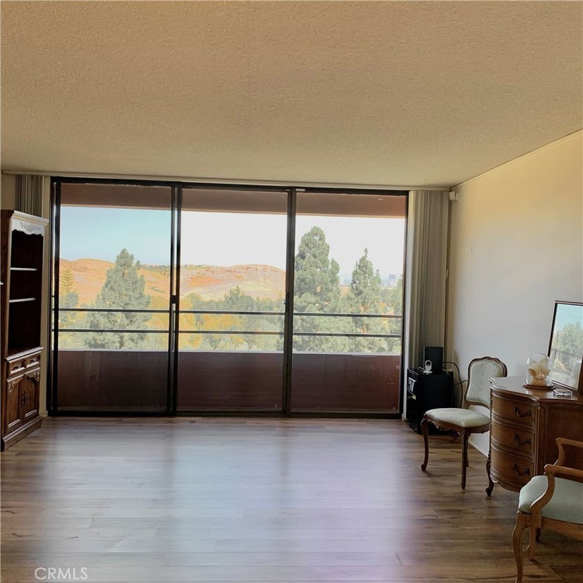 Spectacular North Facing Panoramic View upon entering this - photo 13