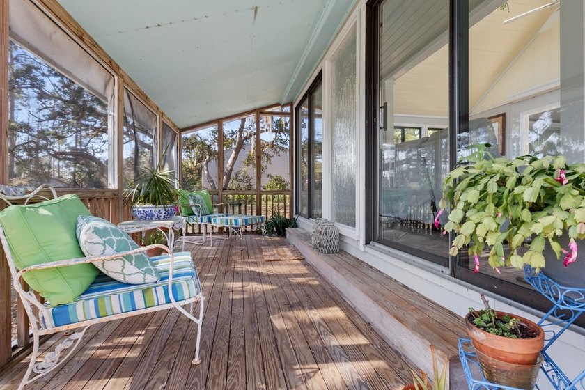 Discover a truly unique home in the heart of Steinhatchee - photo 28