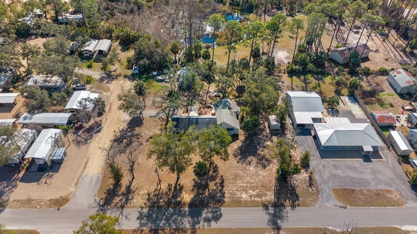 Discover a truly unique home in the heart of Steinhatchee - photo 36