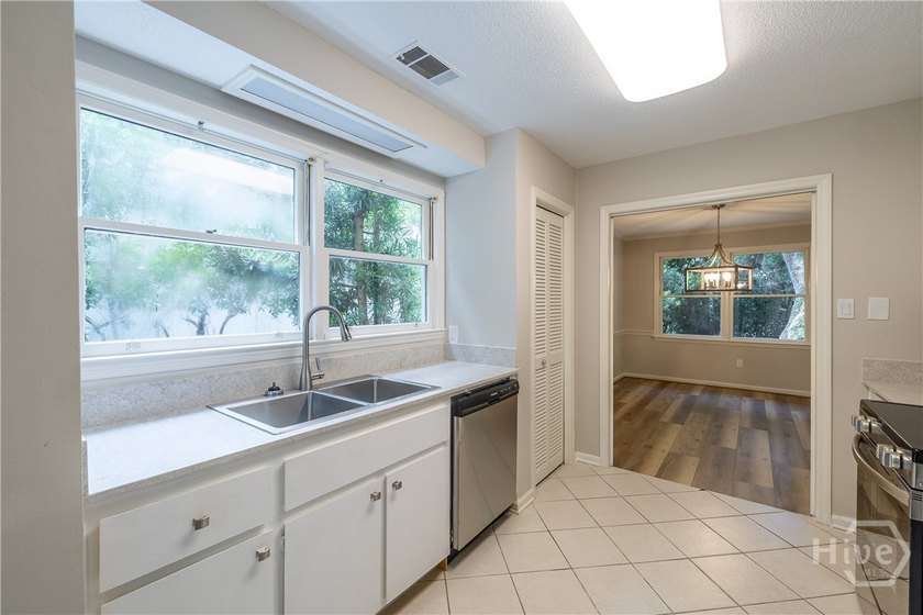 Welcome to One-Level, Easy, Lifestyle living in The Landings!! - photo 26