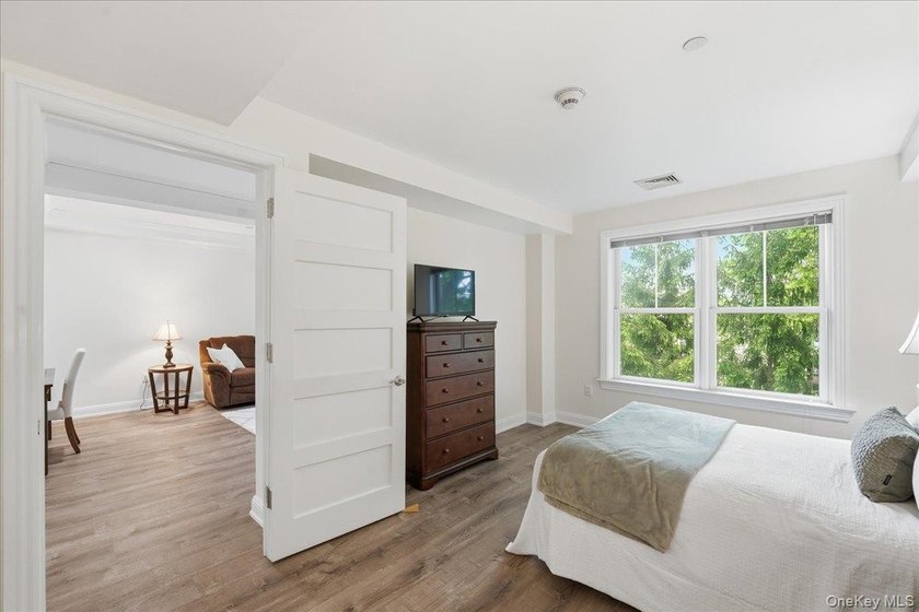 A refined one-bedroom residence at Sweetwater offering - photo 10
