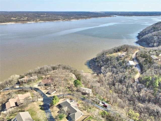 A stunning lake view welcome's you the moment you step inside - photo 31