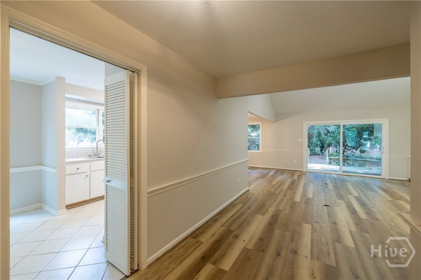 Welcome to One-Level, Easy, Lifestyle living in The Landings!! - photo 32