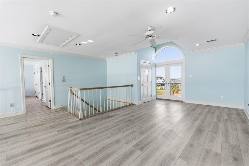 Oceanfront, five-bedroom, six-bathroom, fully remodeled raised - photo 45