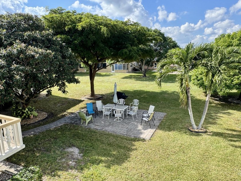 Beautifully Furnished, TURNKEY 1BD/1.5BA Condo on second floor - photo 16