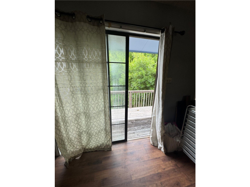 Perfect home for a large family, a rental , or someone that - photo 22