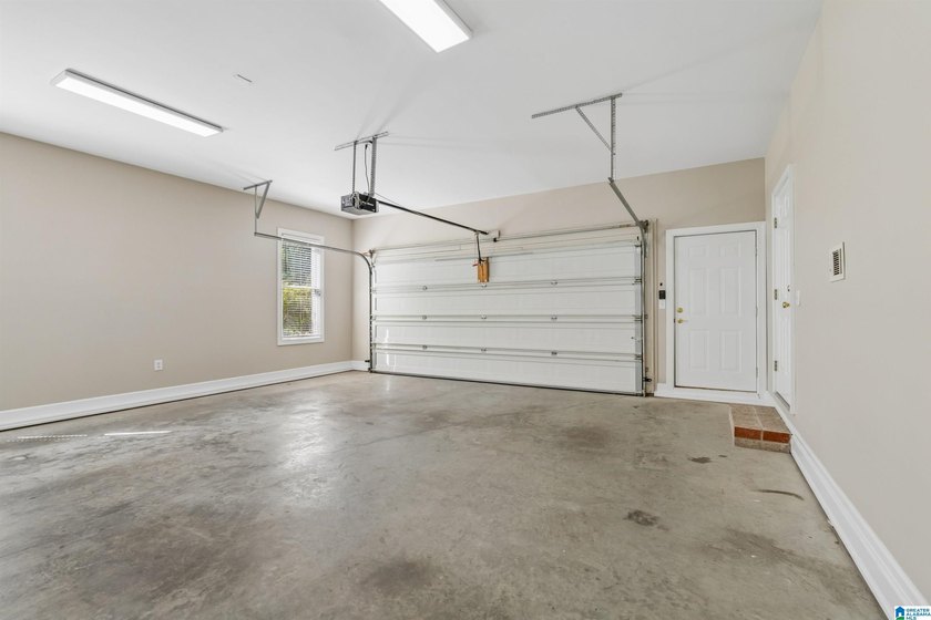 Exceptional custom-built luxury home with over 5,000 sq. ft. on - photo 46