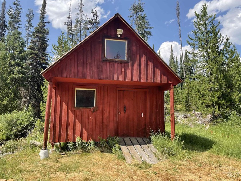 Back Country Cabin, just south of Dixie. If you have always - photo 9