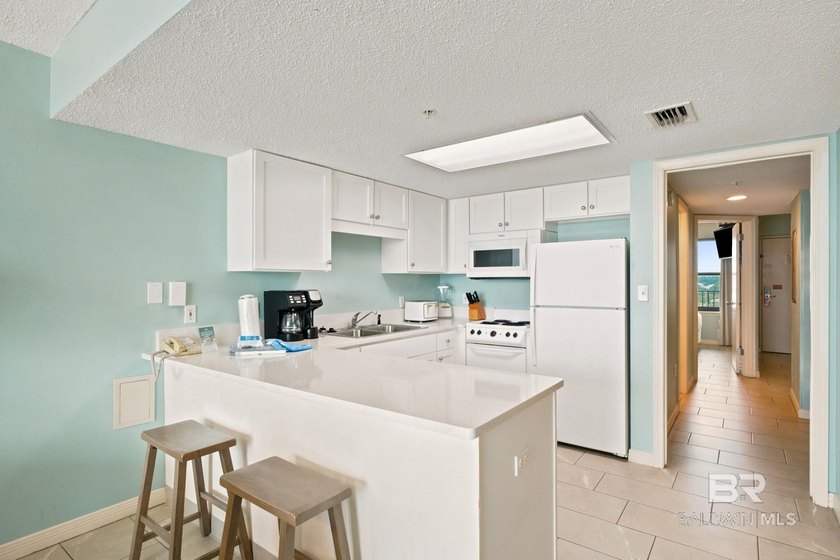 Welcome to your Gulf-front retreat at Phoenix All Suites in the - photo 12