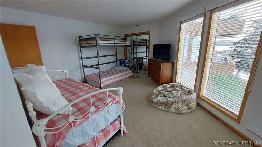 Best value in The Breakers and Seller offering 1 year of HOA - photo 32