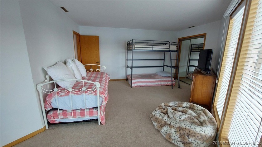 Best value in The Breakers and Seller offering 1 year of HOA - photo 33