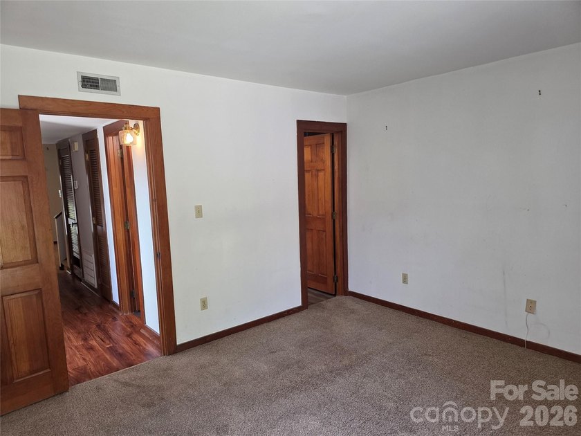 Welcome to this charming townhome in Willow Run! This property - photo 11