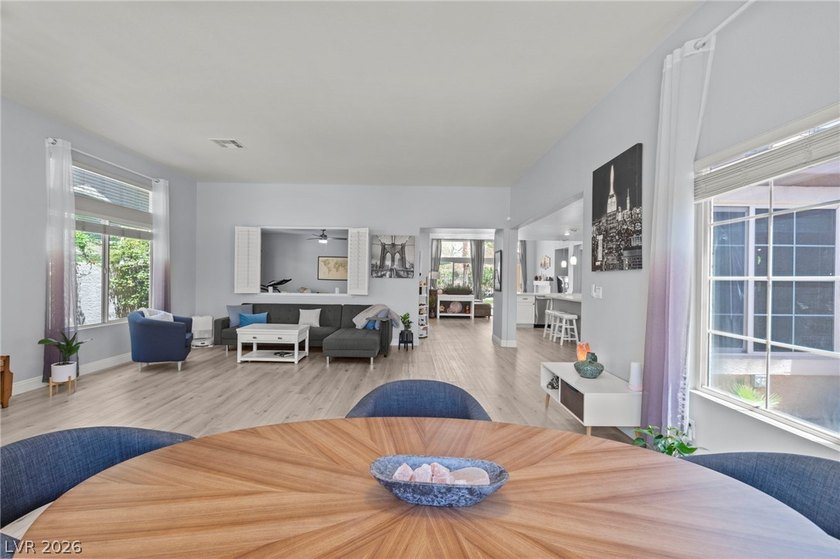 Beautifully appointed and completely remodeled single-story home - photo 11