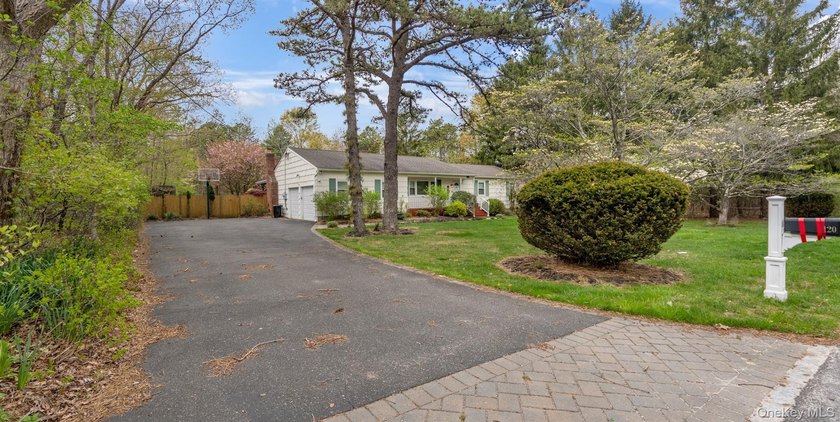 Welcome to this 1.1 acre property on the North Shore, featuring - photo 3