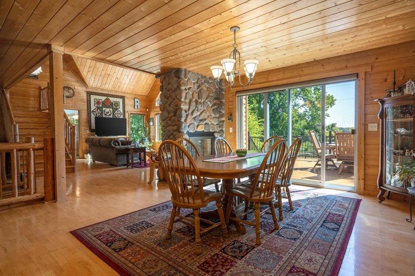 Experience refined Northwoods living in this impressive 4-bed - photo 14