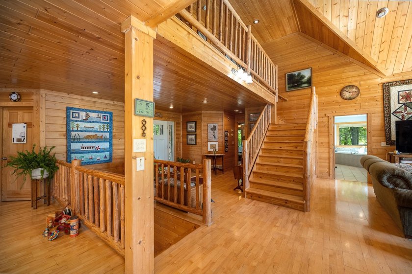 Experience refined Northwoods living in this impressive 4-bed - photo 23