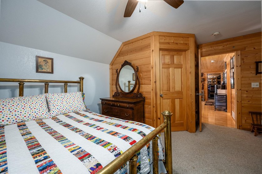 Experience refined Northwoods living in this impressive 4-bed - photo 36