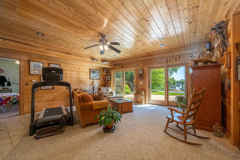 Experience refined Northwoods living in this impressive 4-bed - photo 45