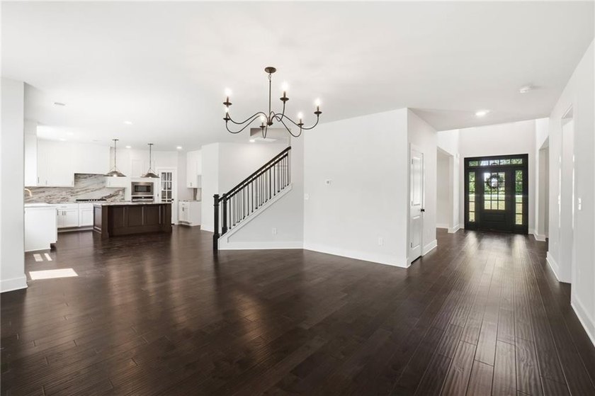 UPGRADED. NO HOA! RARE FIND IN THIS PRICE RANGE. BUYER - photo 13