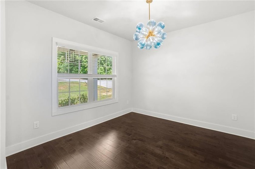 UPGRADED. NO HOA! RARE FIND IN THIS PRICE RANGE. BUYER - photo 19