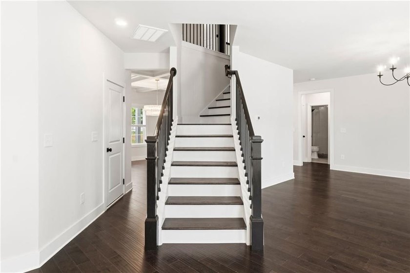 UPGRADED. NO HOA! RARE FIND IN THIS PRICE RANGE. BUYER - photo 22