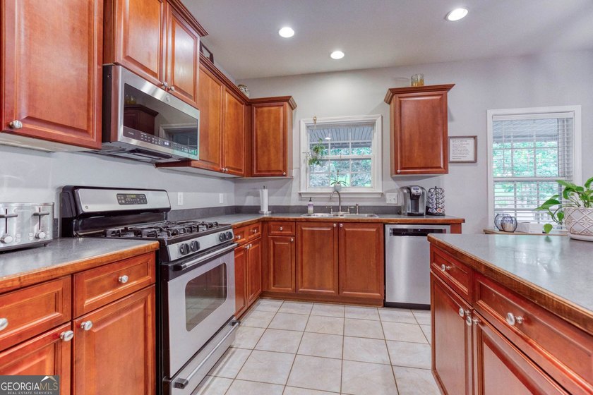 Welcome to this stunning 4-bedroom, 3.5 bath home in Buford's - photo 22