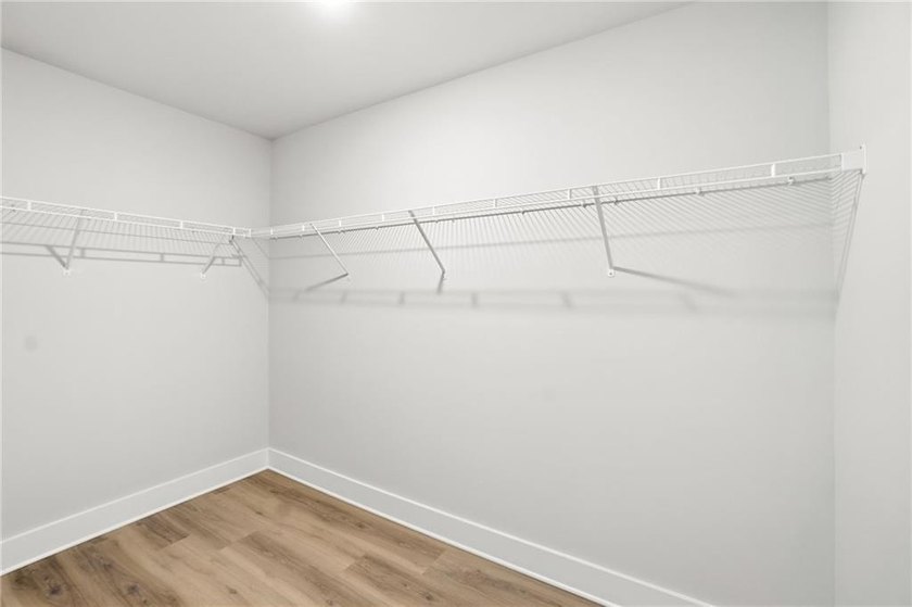 UPGRADED. NO HOA! RARE FIND IN THIS PRICE RANGE. BUYER - photo 33
