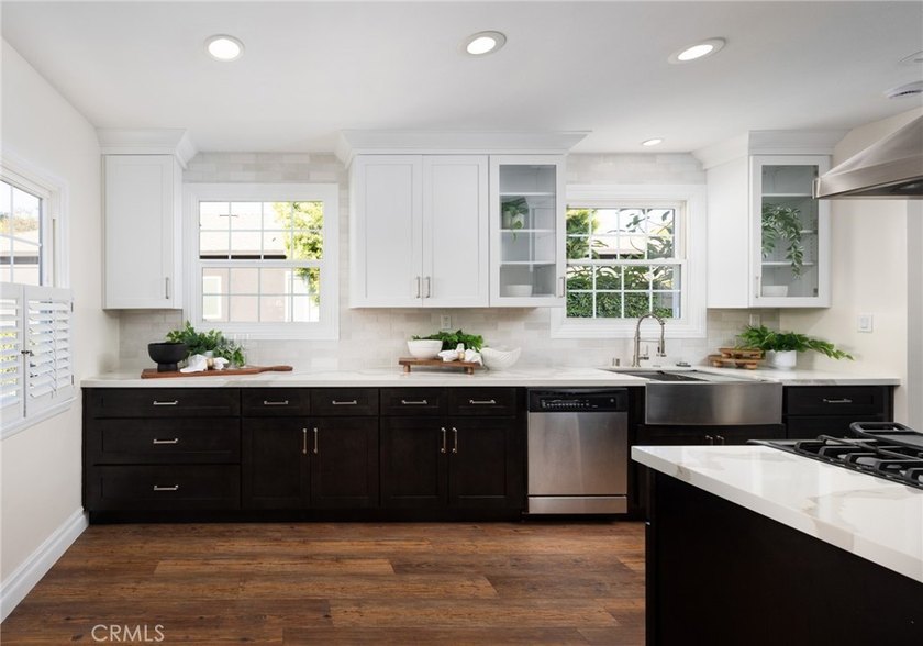 *Single level *2 car garage *Floral Park *Remodeled. Nestled in - photo 18