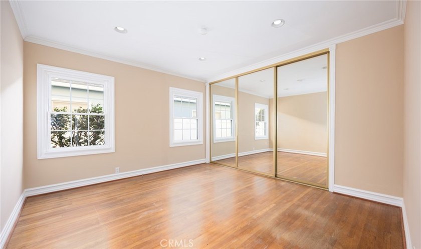 *Single level *2 car garage *Floral Park *Remodeled. Nestled in - photo 30