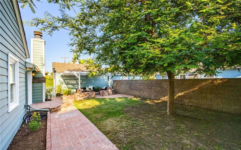 *Single level *2 car garage *Floral Park *Remodeled. Nestled in - photo 33