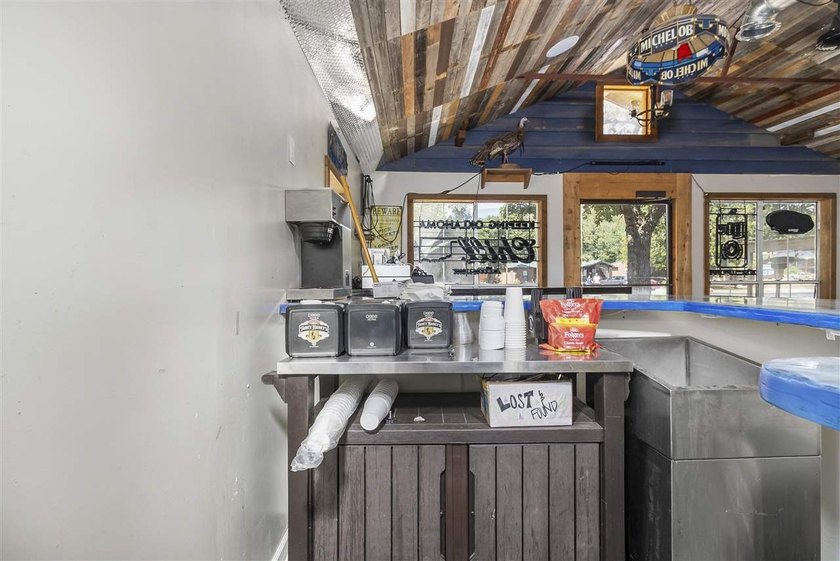 Amazing Medicine Park opportunity! This little piece of Medicine - photo 18