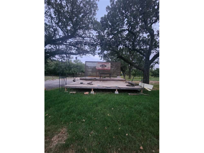 Amazing Medicine Park opportunity! This little piece of Medicine - photo 30