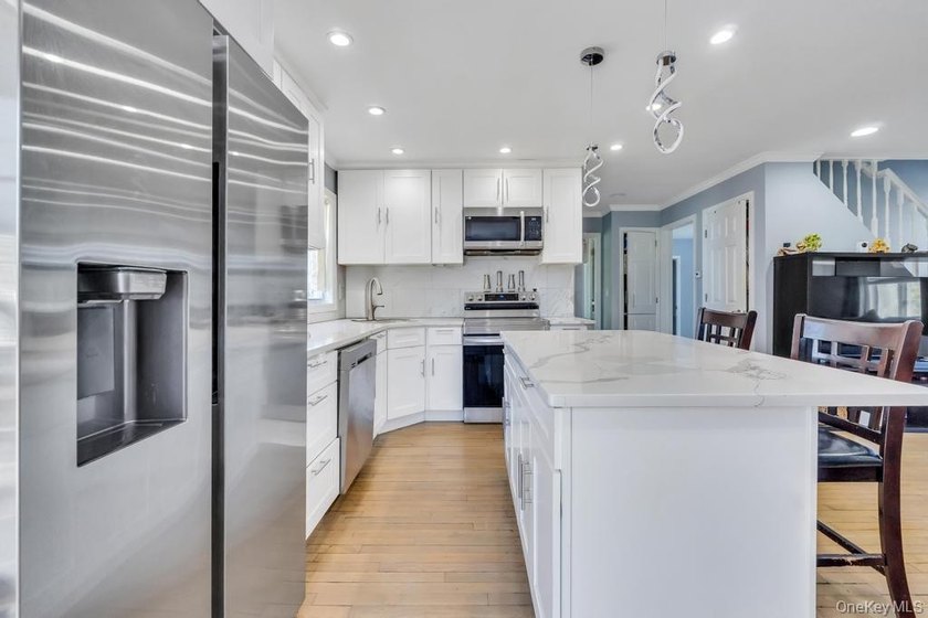 Beautiful 4-bedroom, 2-bath home located in a prime area of - photo 6