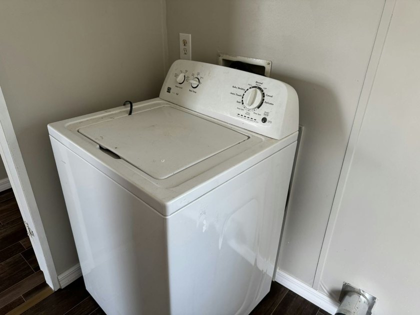 Own your own home in a quiet, well-maintained neighborhood! This - photo 8