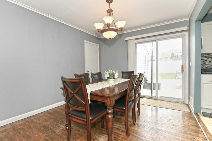 Price Improvement! Welcome to this beautifully maintained home - photo 11