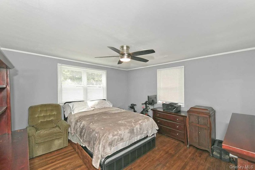 Price Improvement! Welcome to this beautifully maintained home - photo 17