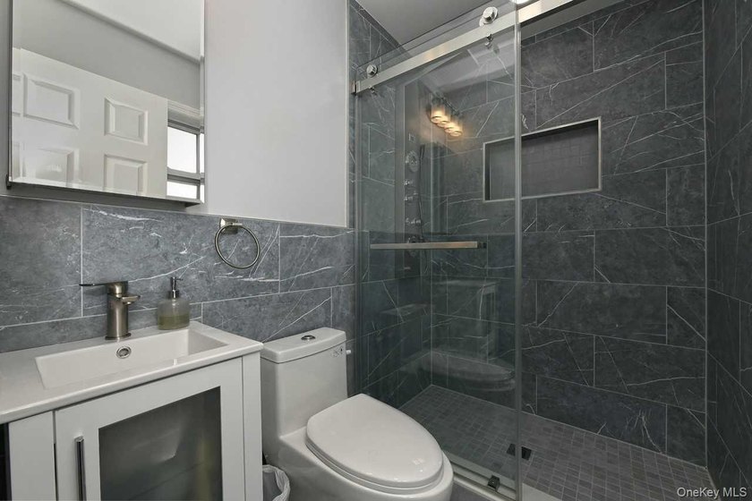 Price Improvement! Welcome to this beautifully maintained home - photo 19
