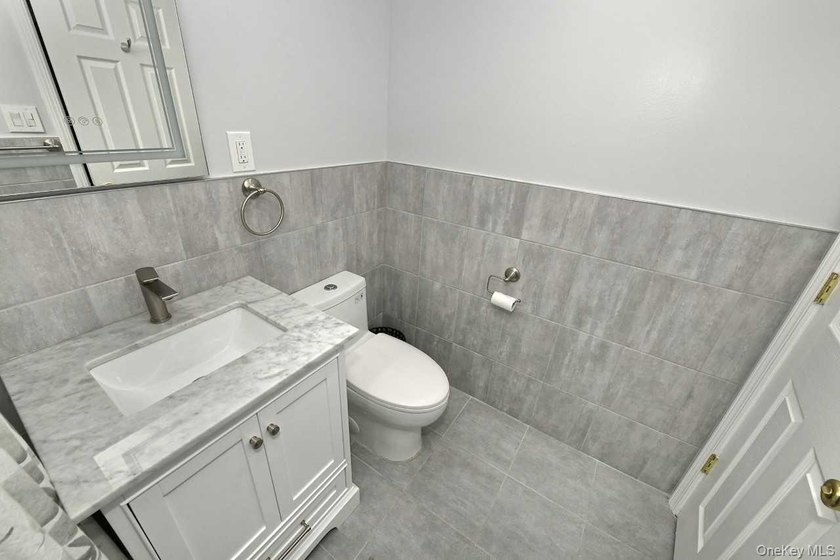 Price Improvement! Welcome to this beautifully maintained home - photo 28