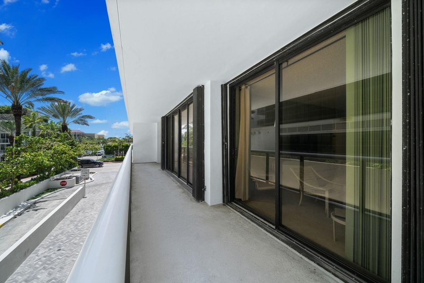 Calling all investors and renovators - this oversized 2 bed, 3 - photo 29