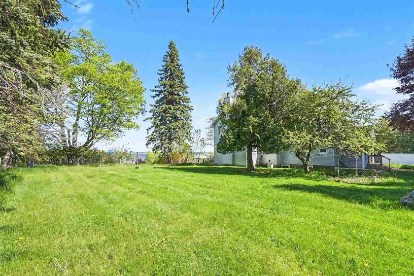 VIEWS! Stunning Lake Charlevoix views on a 1+ acre property - photo 11