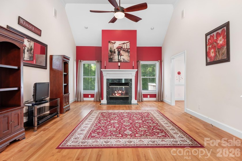 Welcome home to this beautifully maintained traditional - photo 13