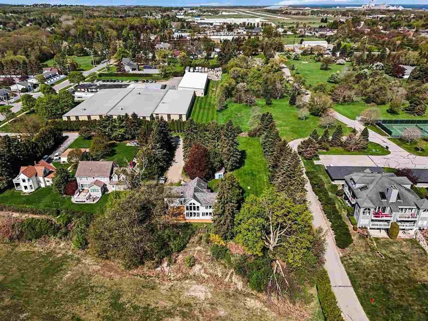 VIEWS! Stunning Lake Charlevoix views on a 1+ acre property - photo 28