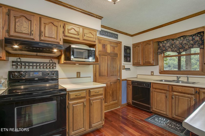 Are you looking for your own waterfront retreat on the beautiful - photo 15