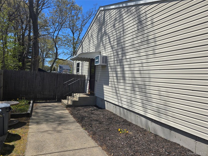 This huge colonial offers 2841 sf living space! Boasting 4 - photo 10