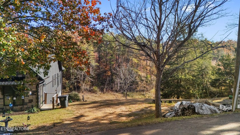 Welcome to 975 Lake Smoky Rd, a rare lakefront retreat with 2 - photo 50