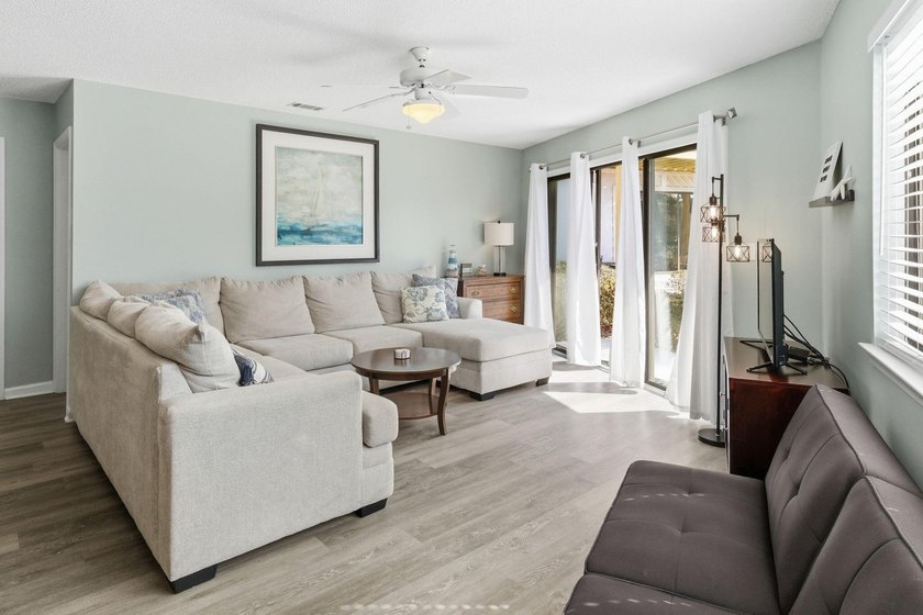 Add This 1 To Your List. Stylishly Furnished 2 BR Condo. Updated - photo 5