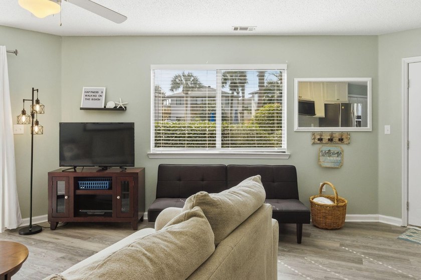 Add This 1 To Your List. Stylishly Furnished 2 BR Condo. Updated - photo 7